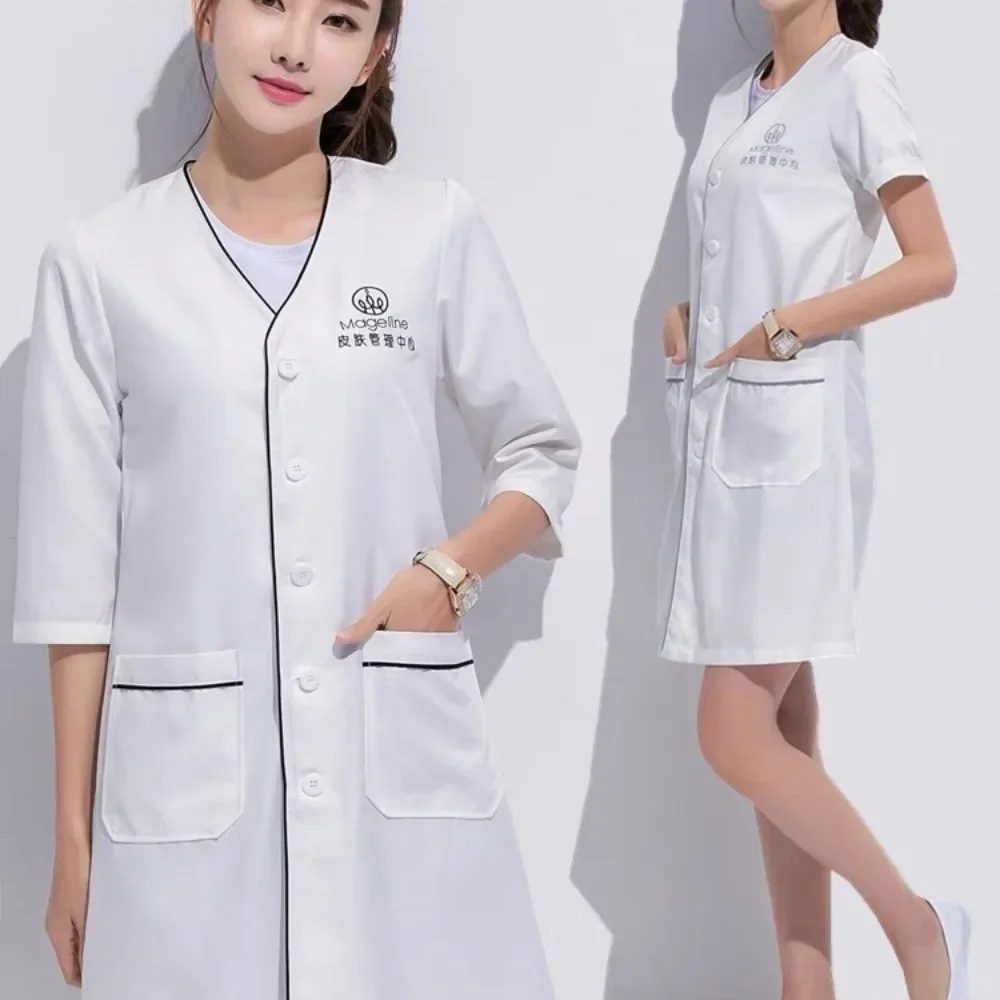 Medical Lab Coat - ชุดยูนิฟอร์มเสริมสวยพนักงานดูแลผิวหน้า ชุดทำงานสปา สีขาว ไซส์ใหญ่ เสื้อกาวน์แขนสั้น ชุดสครับสำหรับร้านเสริมสวย